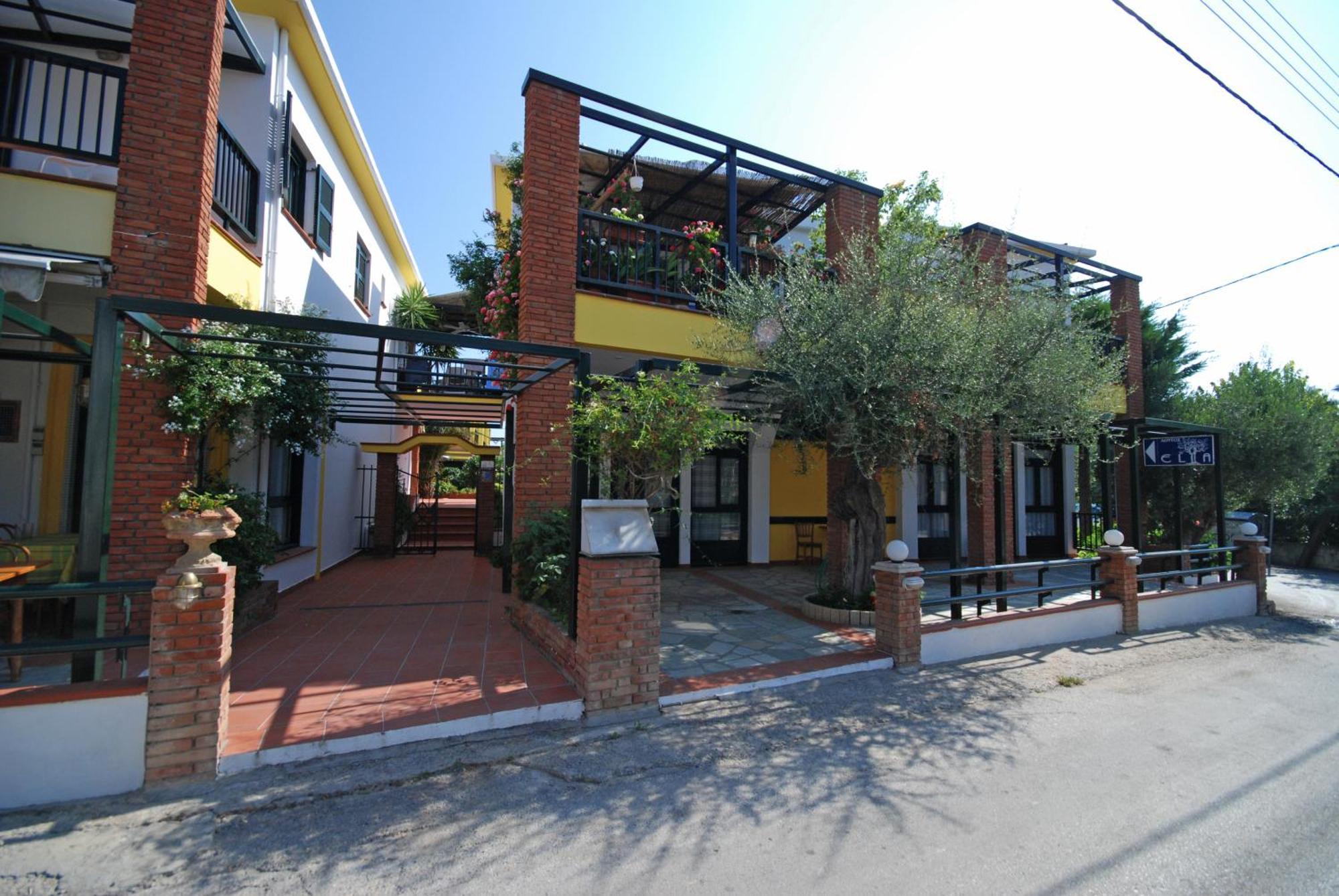 Elia Apartments Áfitos Extérieur photo