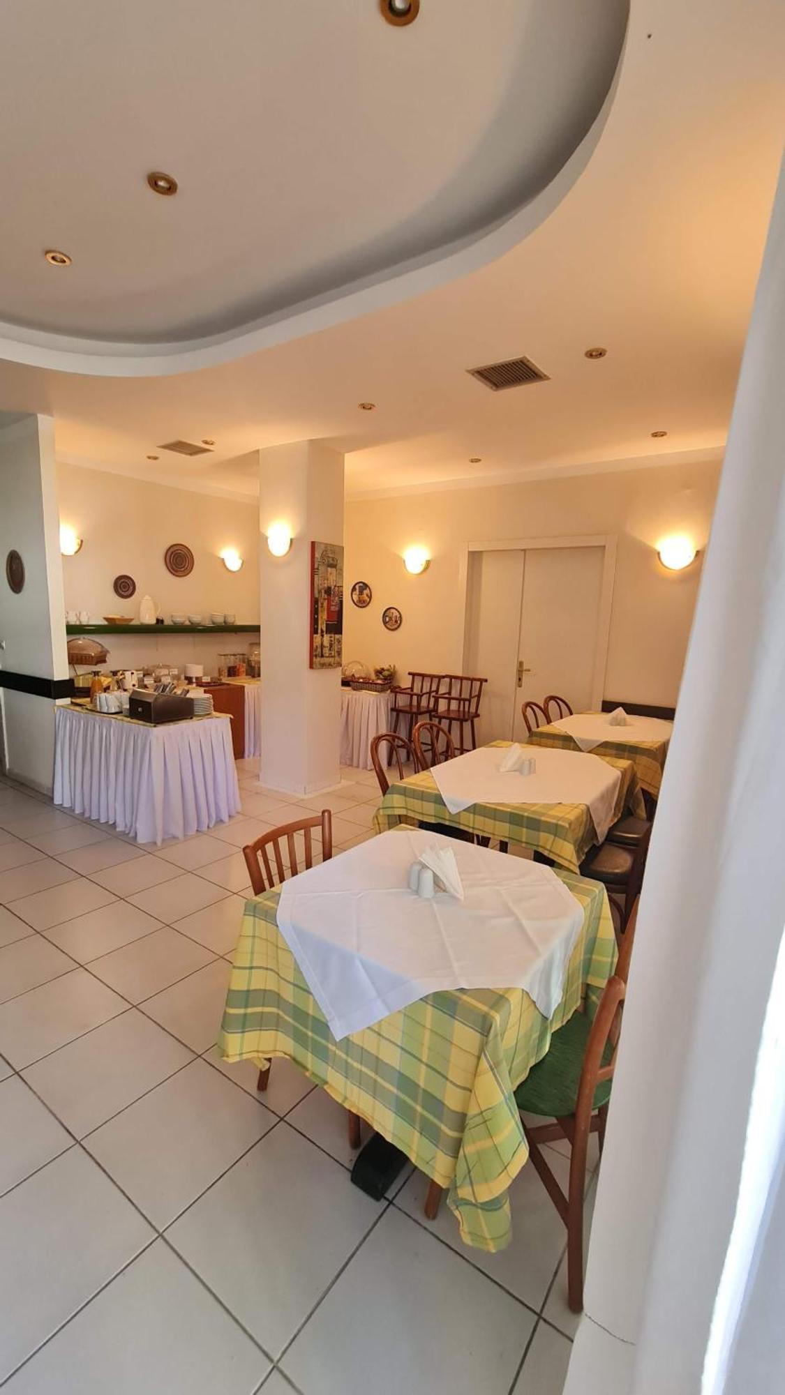 Elia Apartments Áfitos Extérieur photo