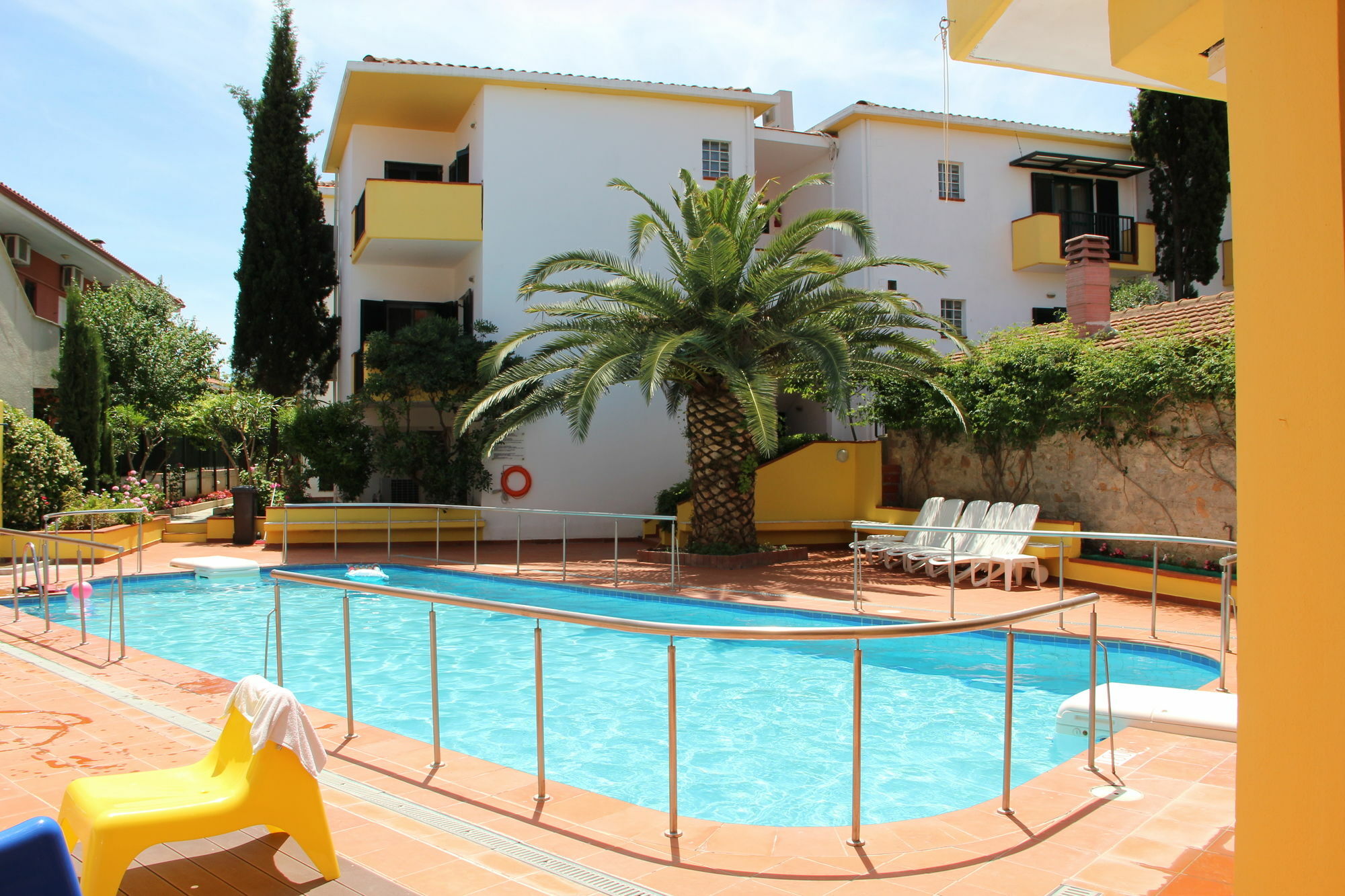 Elia Apartments Áfitos Extérieur photo