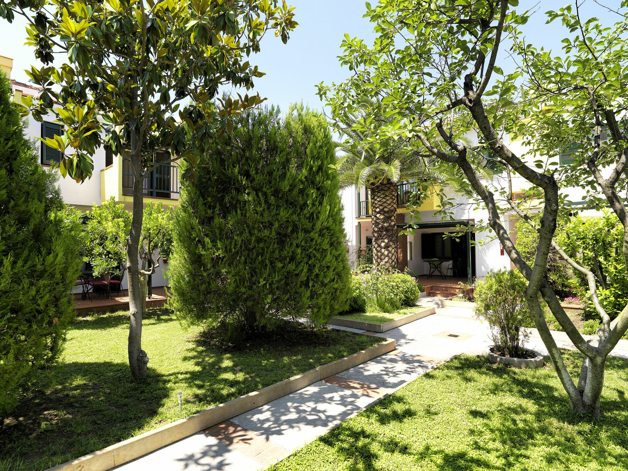 Elia Apartments Áfitos Extérieur photo